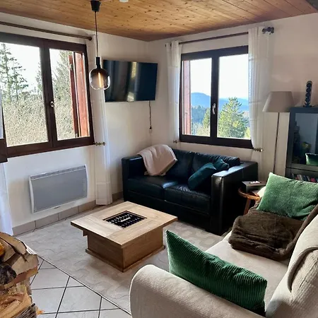 Le Des 4 Chouettes Horská chata